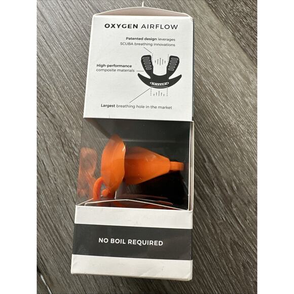 Battle Sports Oxygen Lip Protector Mouthguard with Strap - Picture 4 of 4